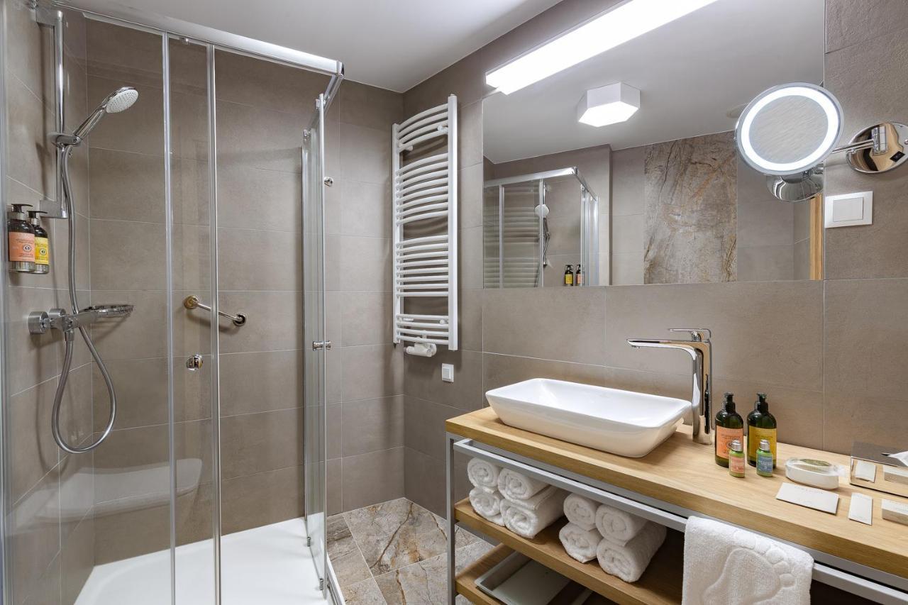 Platinum Mountain Hotel&Spa Szklarska Poreba Extérieur photo A modern bathroom