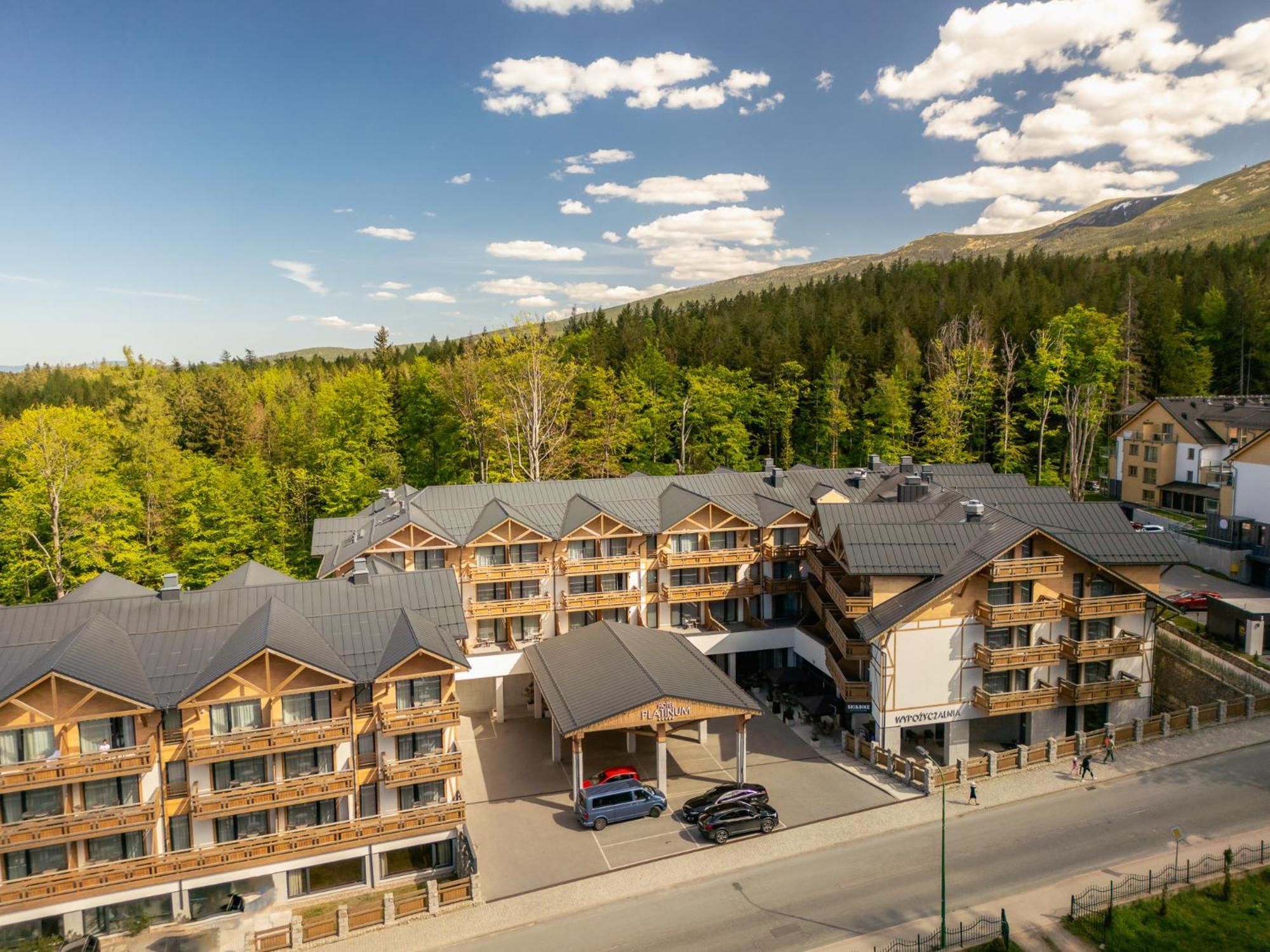 Platinum Mountain Hotel&Spa Szklarska Poreba Extérieur photo View of the village